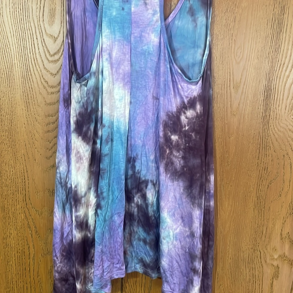 NWT - Midnight Hour - TieDye Skull Sharkbite Tank Too - Picture 5 of 5